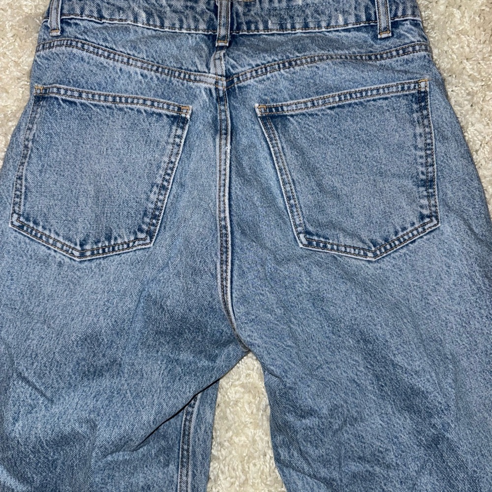 Zara Relaxed Fit Blue Jeans
